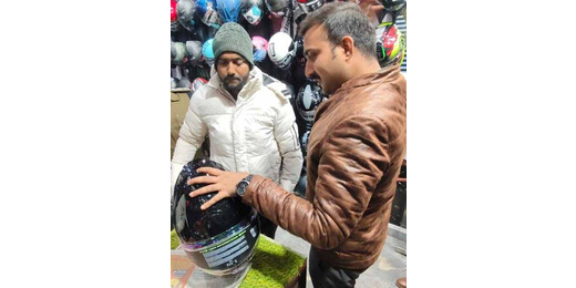 सड़क सुरक्षा अभियान : हेलमेट गुणवत्ता जांच और हाई बीम उपयोग को लेकर जागरूकता अभियान